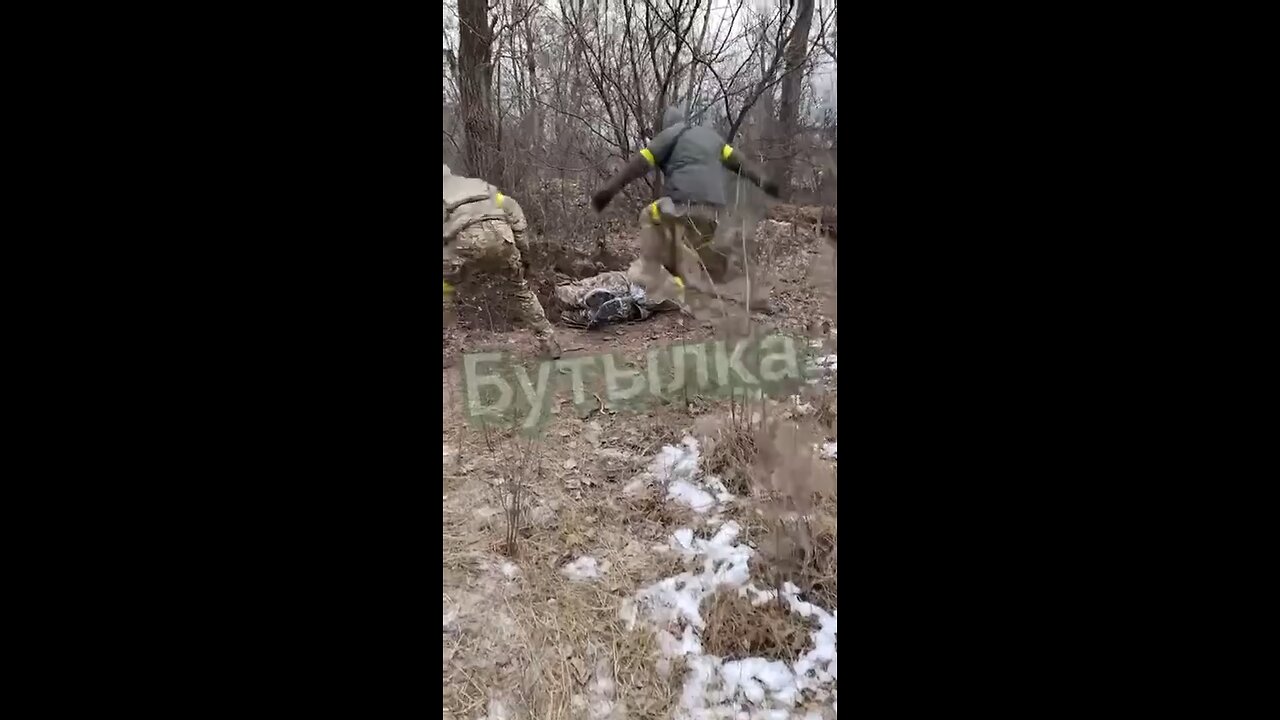 War crimes, Ukraine burying their own alive who refuses to die for NATO
