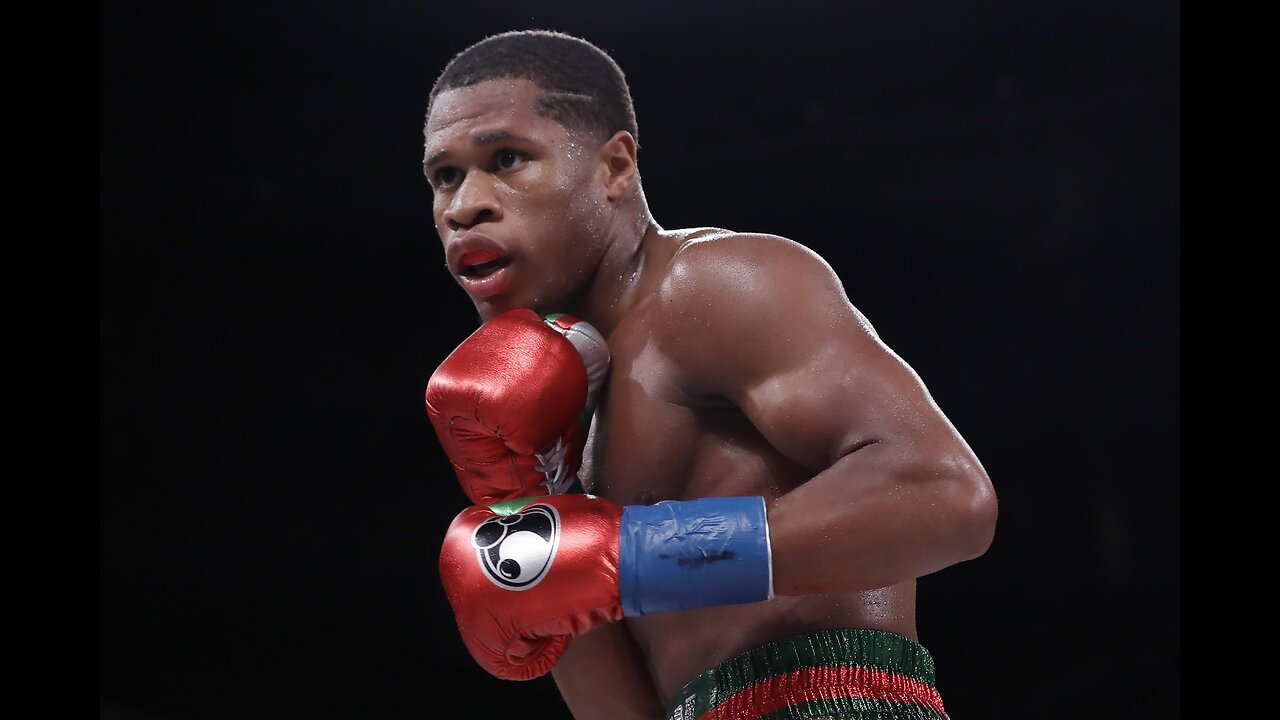 Devin Haney Interacting With His Fans After Canelo VS Plant Weigh-ins!