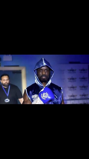 Middleweight boxer dies in the ring after professional debut