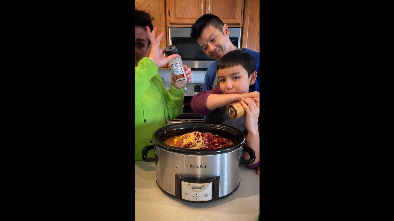 CROCKPOT MEXICAN CHICKEN