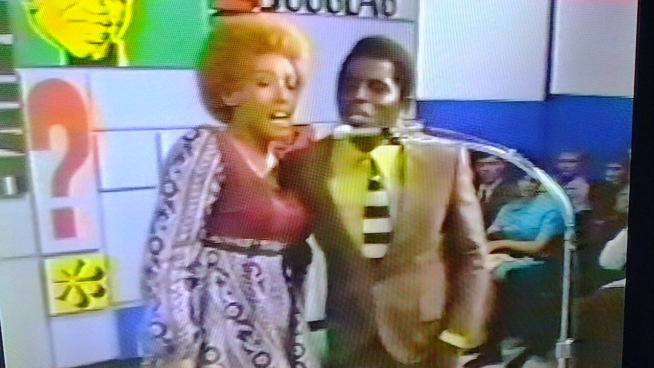 James Brown, Marva Whitney 1969 You've Got To Have A Job Live (Mike Douglas Show)