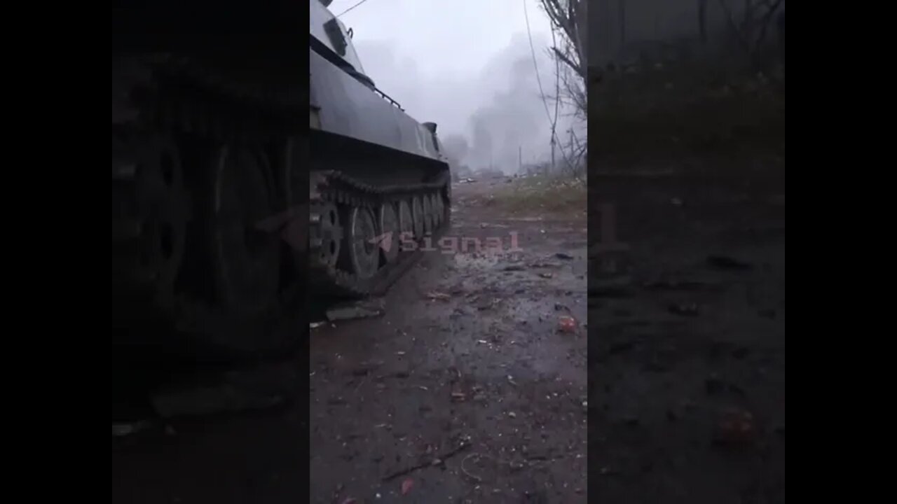 Beginning Assault On Azovstal: Powerful Blast From Direct Fire From A DPR Tank Crew On Nationalists