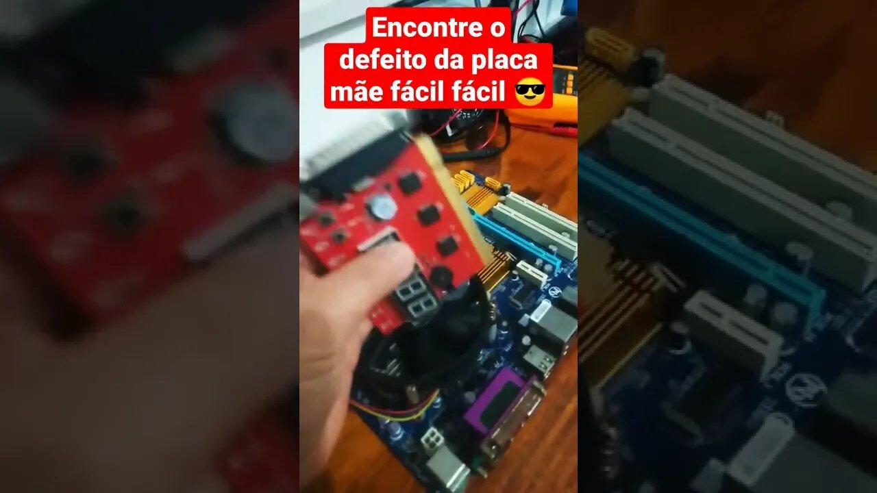 Descubra o defeito da placa mãe usando placa de diagnóstico. 😎😃