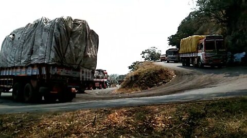 Fully Loaded Sugarcane Truck Fast Driving In Narrow 8/27 th Bend In Dhimbam Hills Rider