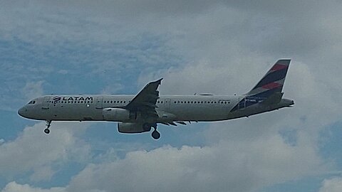 Airbus A321VPT-MXE coming from Guarulhos to Manaus