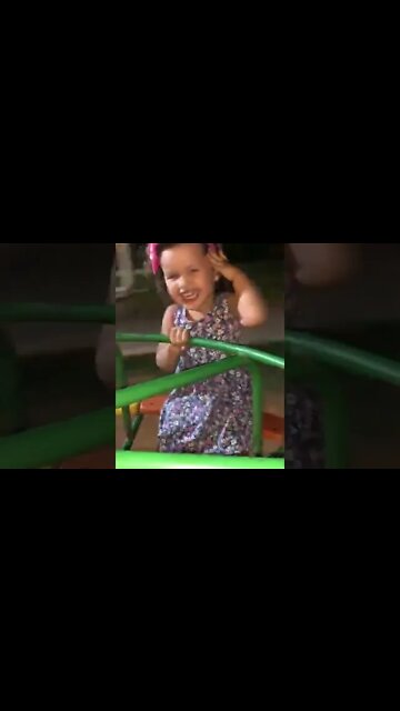 ESSE BRINQUEDO E MUITO DOIDO #parquinho #viral #meme #shorts