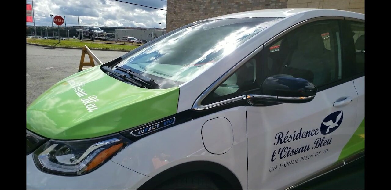 l'association des véhicules électriques au carrefour Saint-Georges