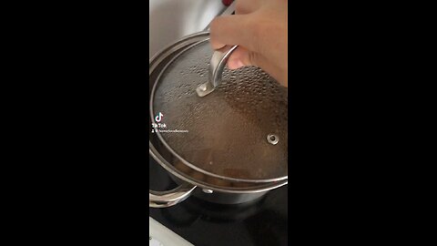 Potatoes 🥔 with eggs 🥚 mixed with peppers 🫑 very delicious 🤤 🤙