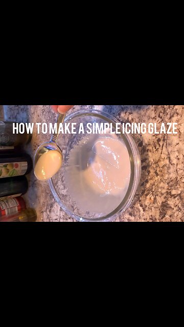 How To Make A ￼Simple Icing Glaze
