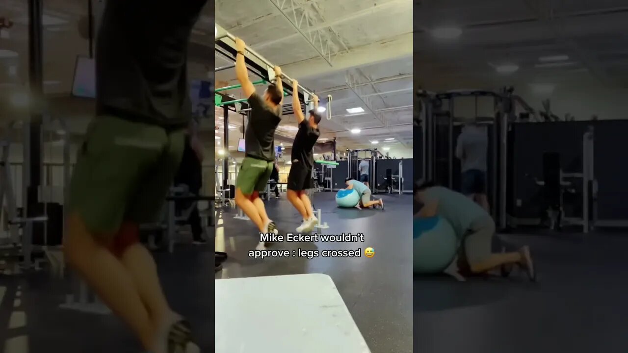 US Army Officer VS. enlisted pull up competition #shorts