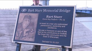 Bart Starr's on-going legacy continues in Green Bay: Walnut Street Bridge renamed in his honor