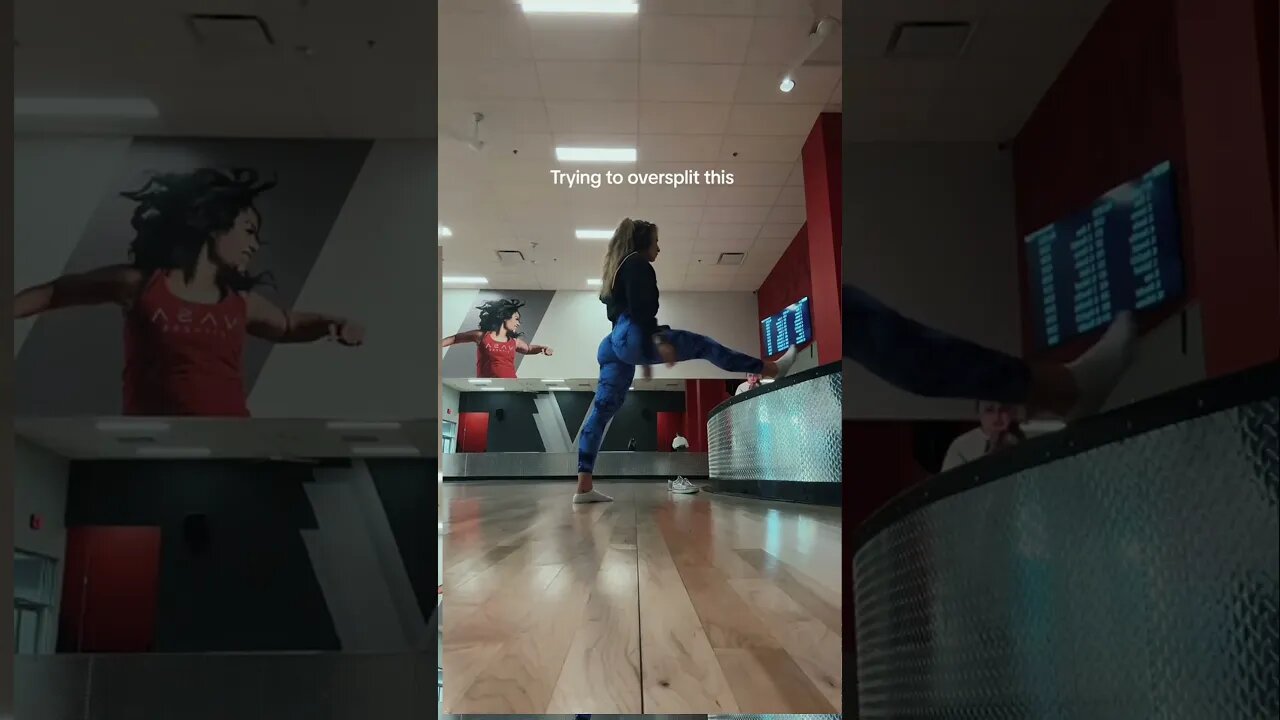 How To Fail beautifully while doing a split #ytshorts #trynottofail