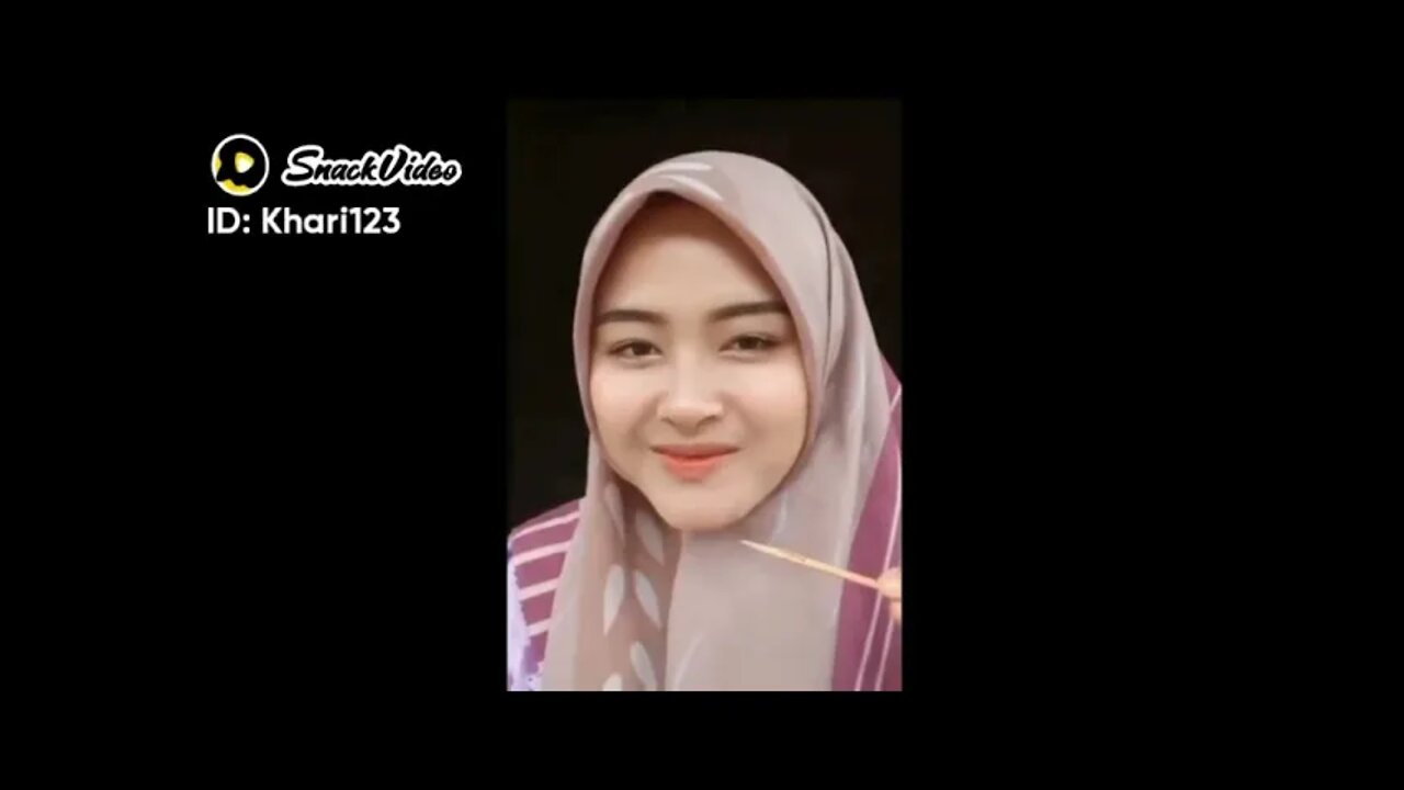 gara-gara memandang dengan romantis cewek cantik jatuh cinta.#bagus!https://sck.io/p/3GORyj-E