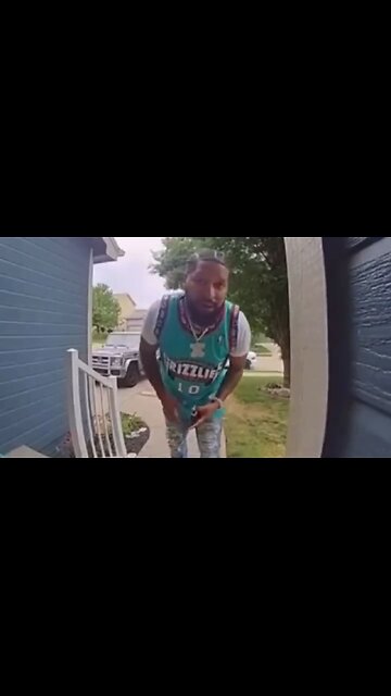 Doorbell Cam Catches Homie Returning A Lost Wallet But Not 100%