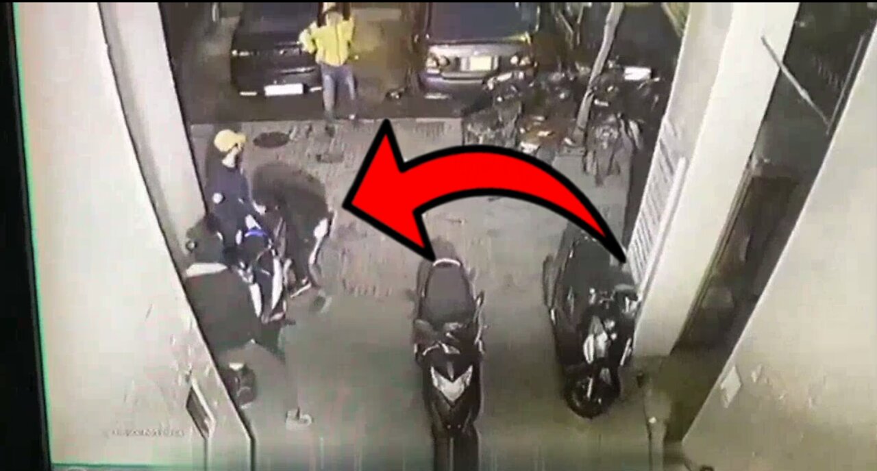 The new Technique of stealing a motorcycle !