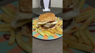 Hambúrguer artesanal, receita completa no MAIS COMIDA.