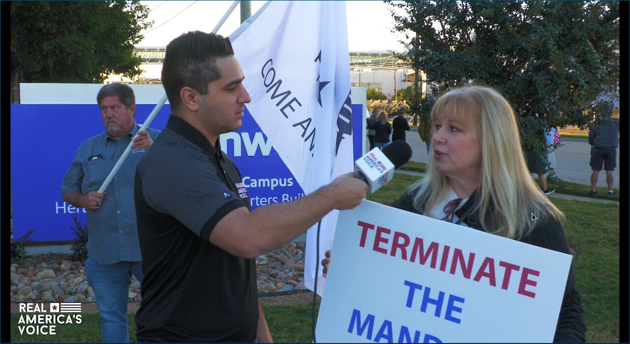 After 32 years with Southwest Airlines, this employee wants the freedom to choose.