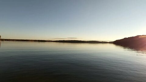 【各位老鐵不喜勿入可繞過】湖畔度假屋