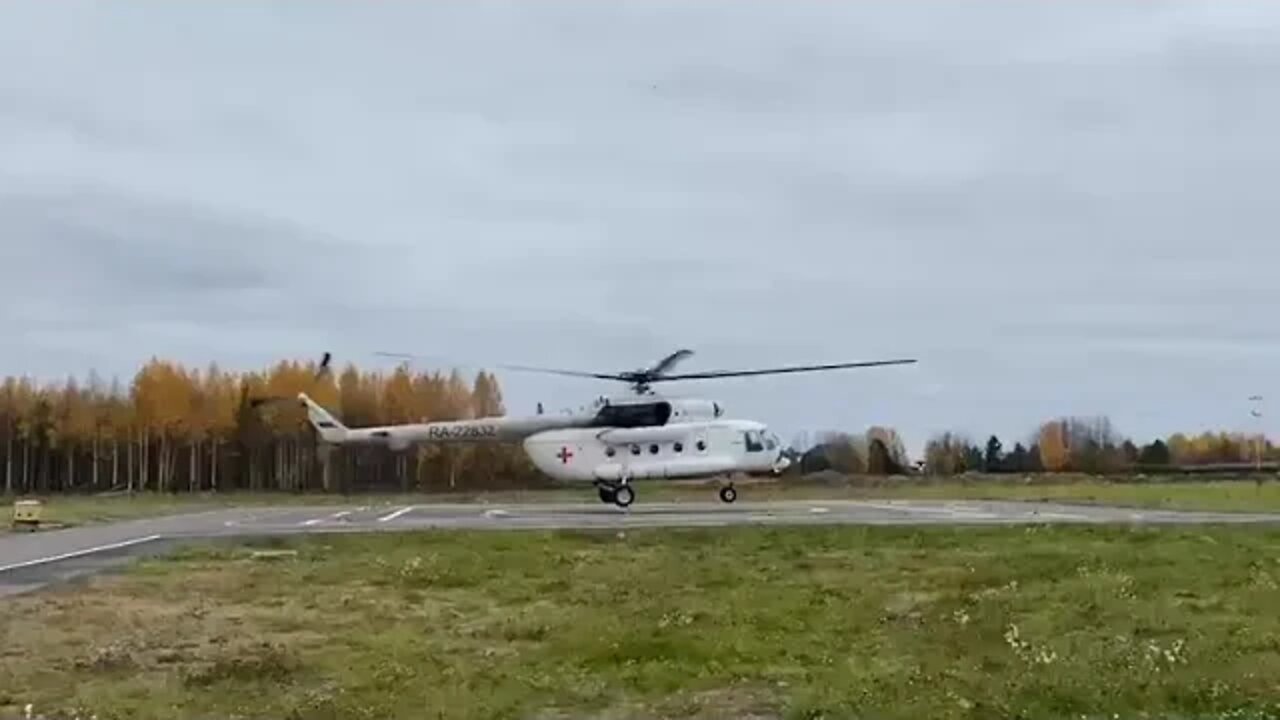 Посадка санитарного вертолёта