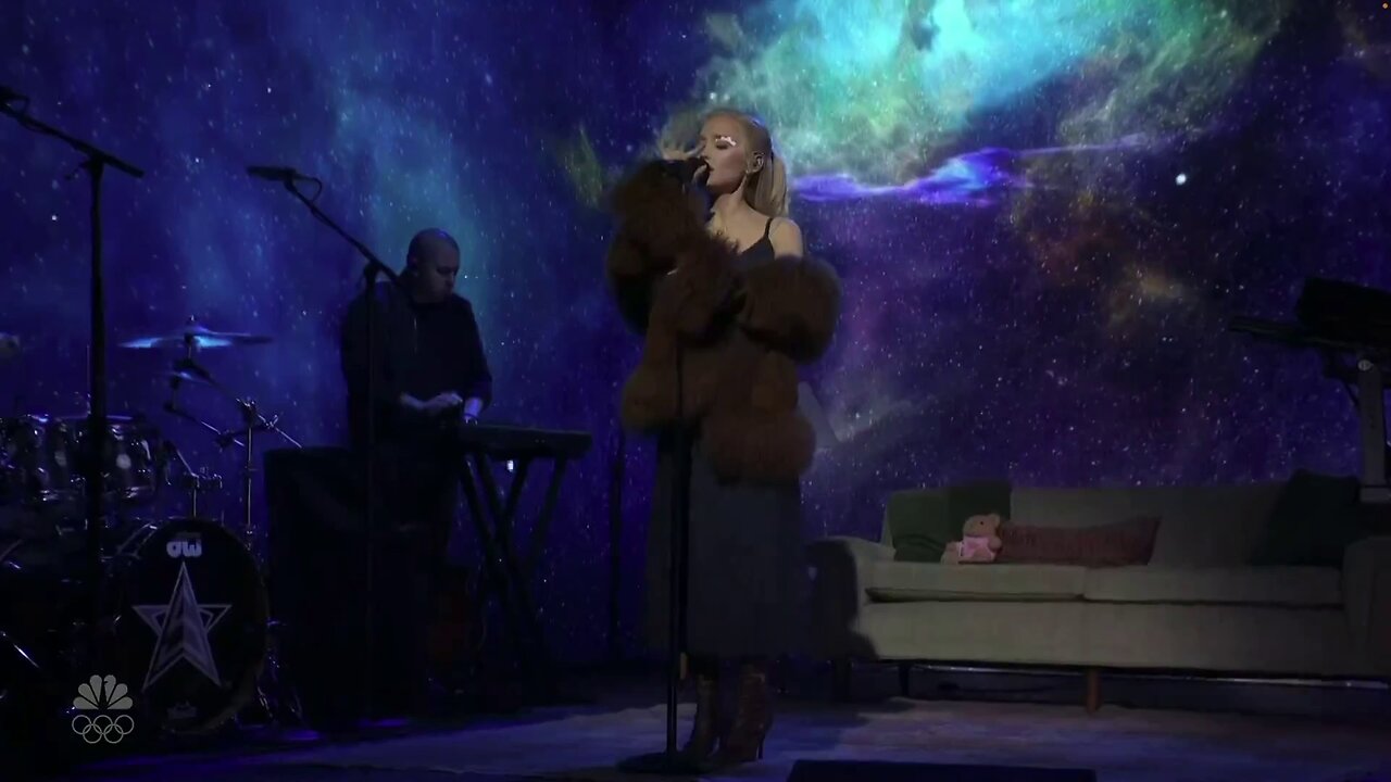 ariana snl full performance