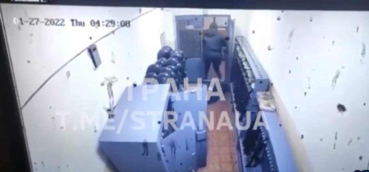 5 KILLED At Ukrainian Aerospace Factory - 5 TUÉS dans une usine aérospatiale ukrainienne