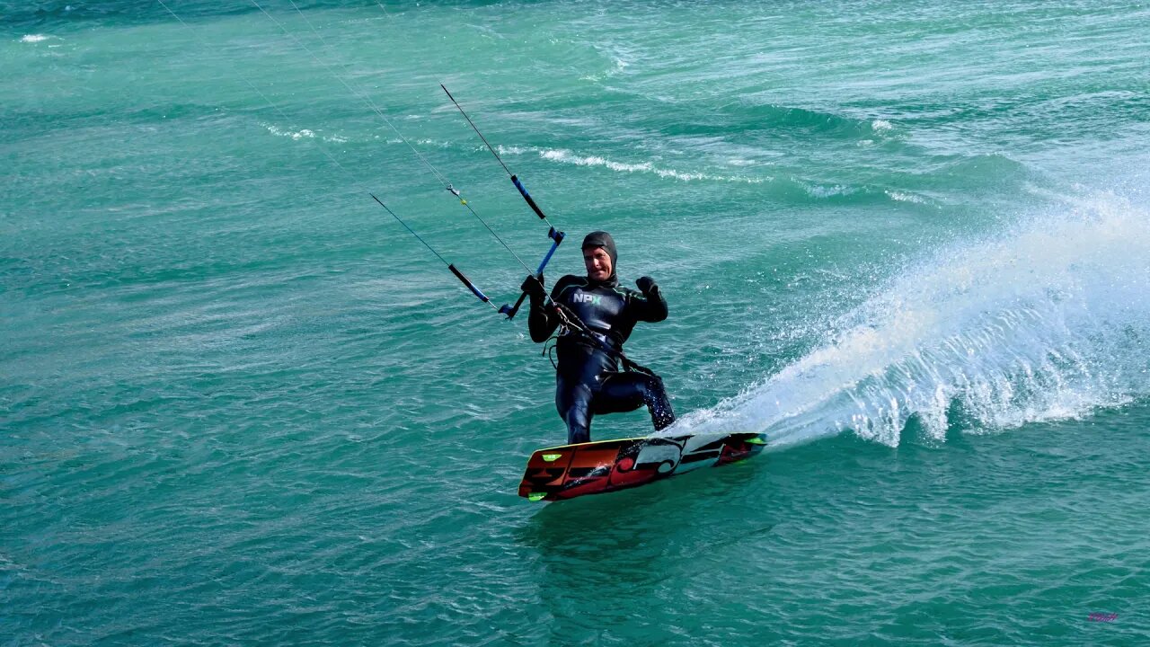 Kitesurfing the Blue Water Bridge