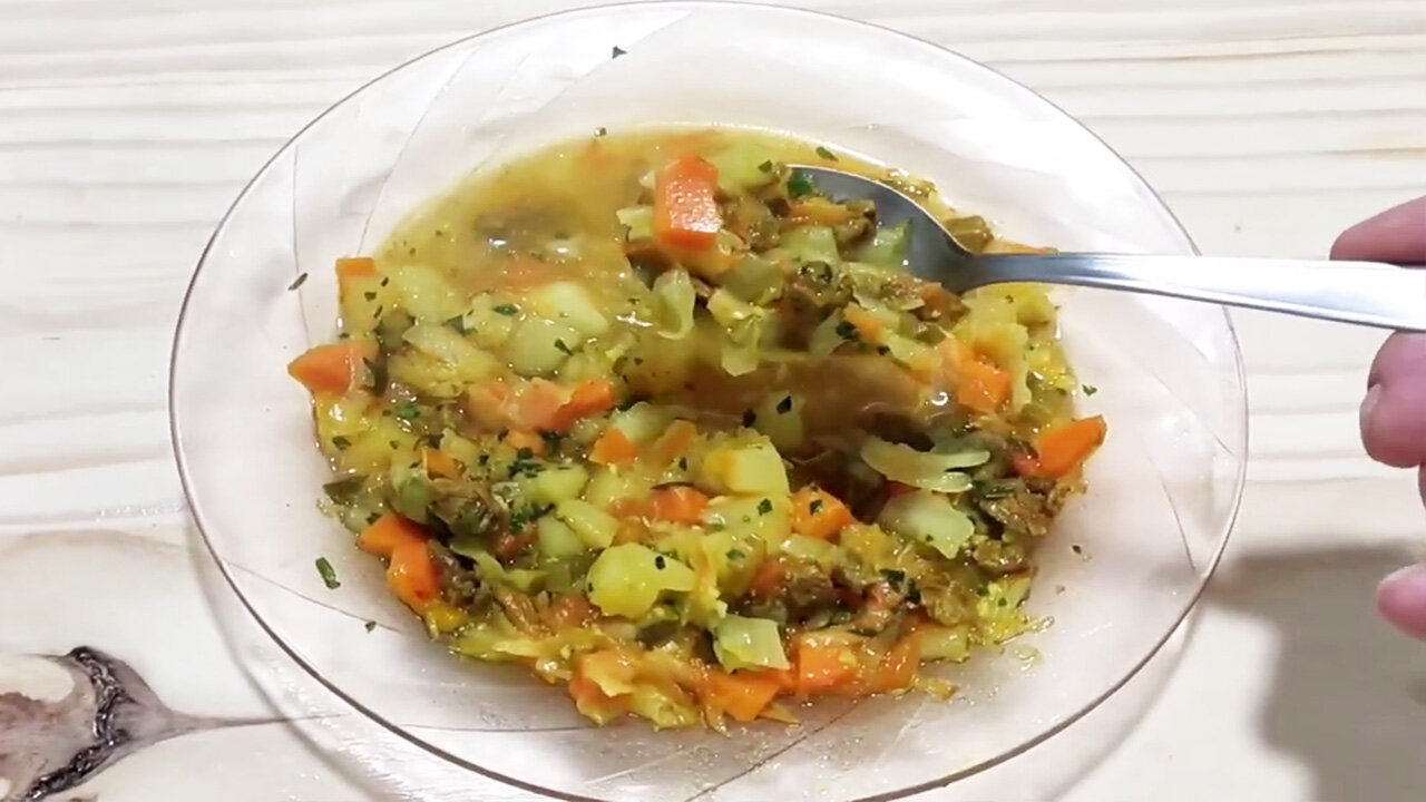 VEGETABLE SOUP WITH MEAT. SUPER POWERFUL !