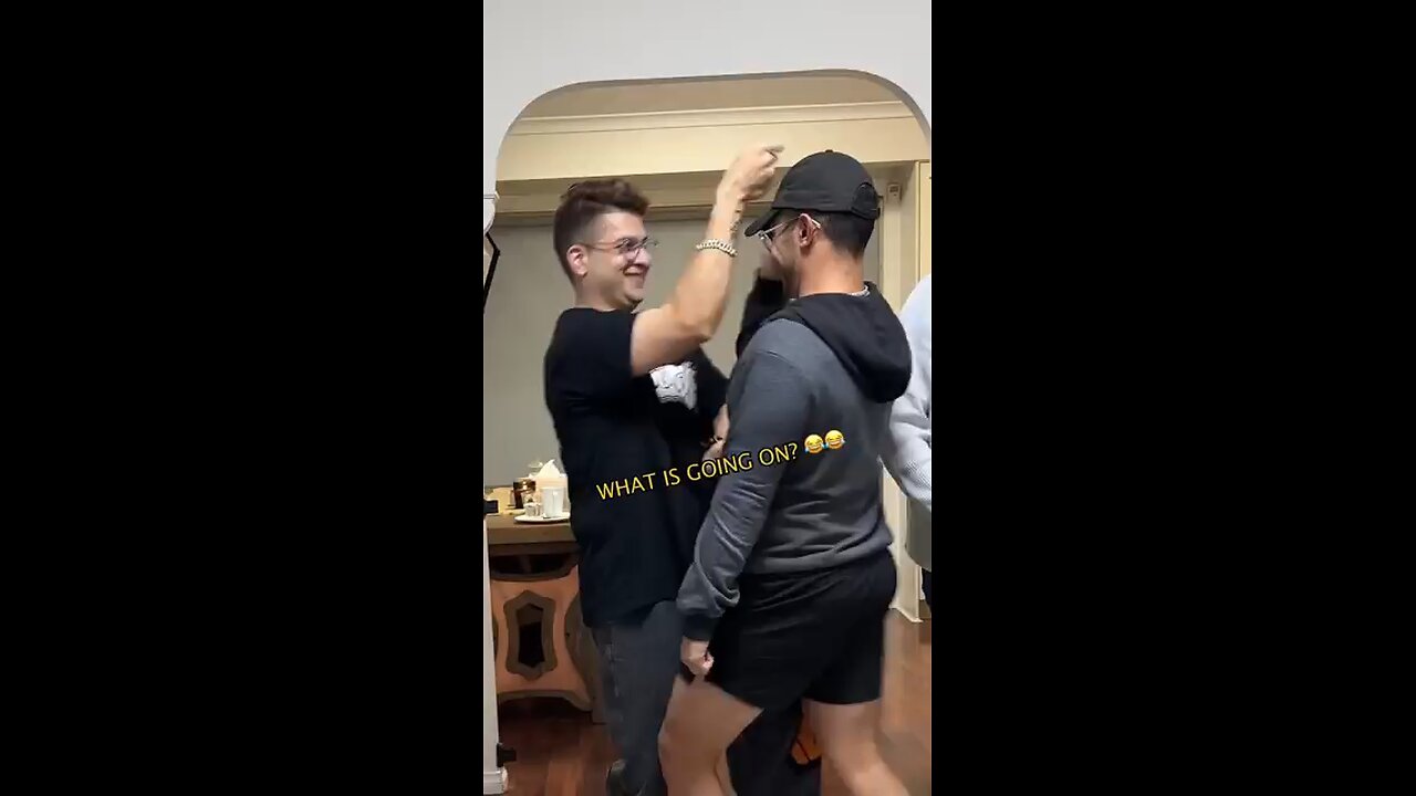 Guess who’s the Hot Potato?! 🥔😂 #shorts #couple #relationship