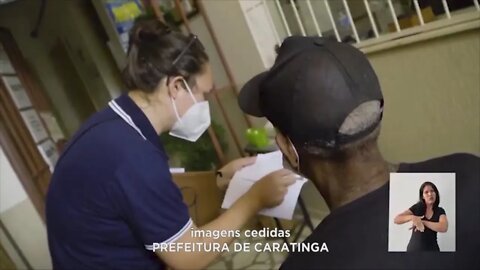 Trabalho social: equipe presta serviço de abordagem para pessoas em situação de rua em Caratinga