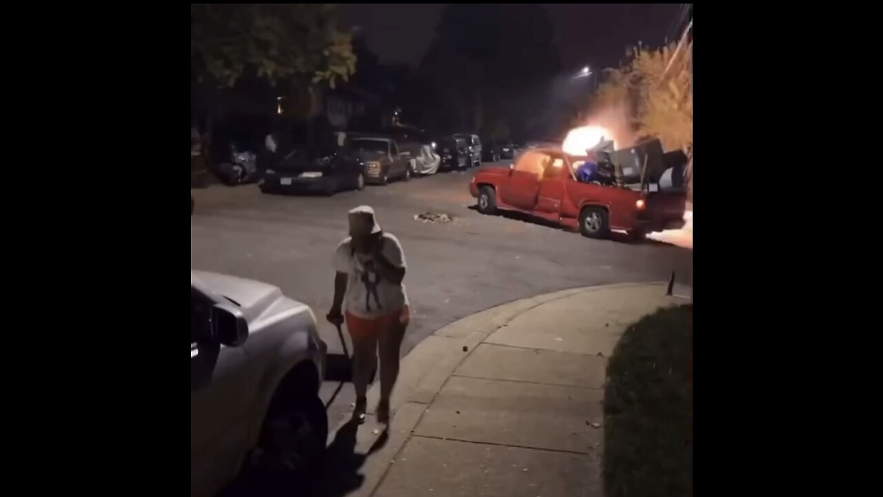 Man rises a firework 🧨 in a person car 🚗