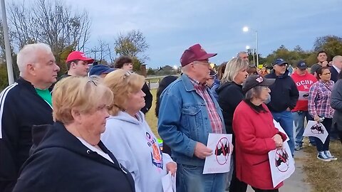 The Rally against the Floyd Bennett Field #migrantshelter at the Entrance 10/25/23 #migrantcrisis