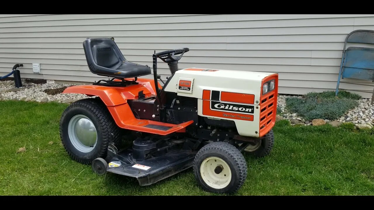 Gilson Lawn Tractor - GT18E with ECAM 2000 Ignition