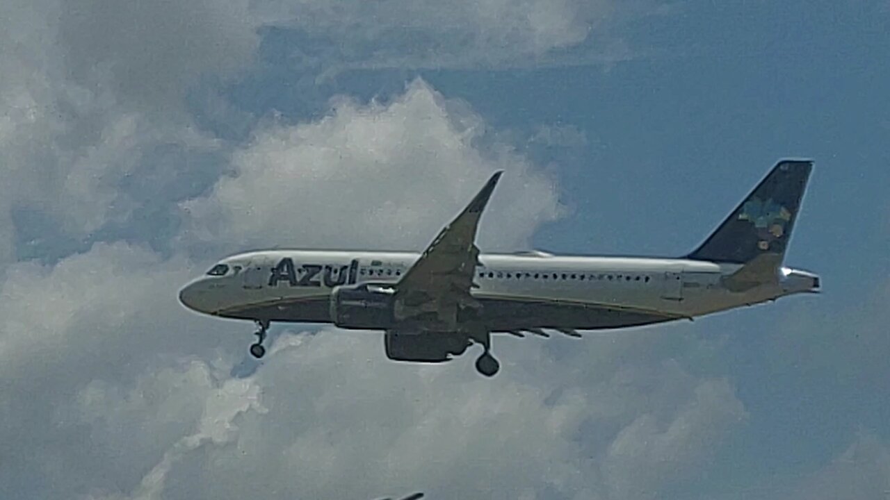 Airbus A320NEO PR-YRZ coming from Campinas to Manaus