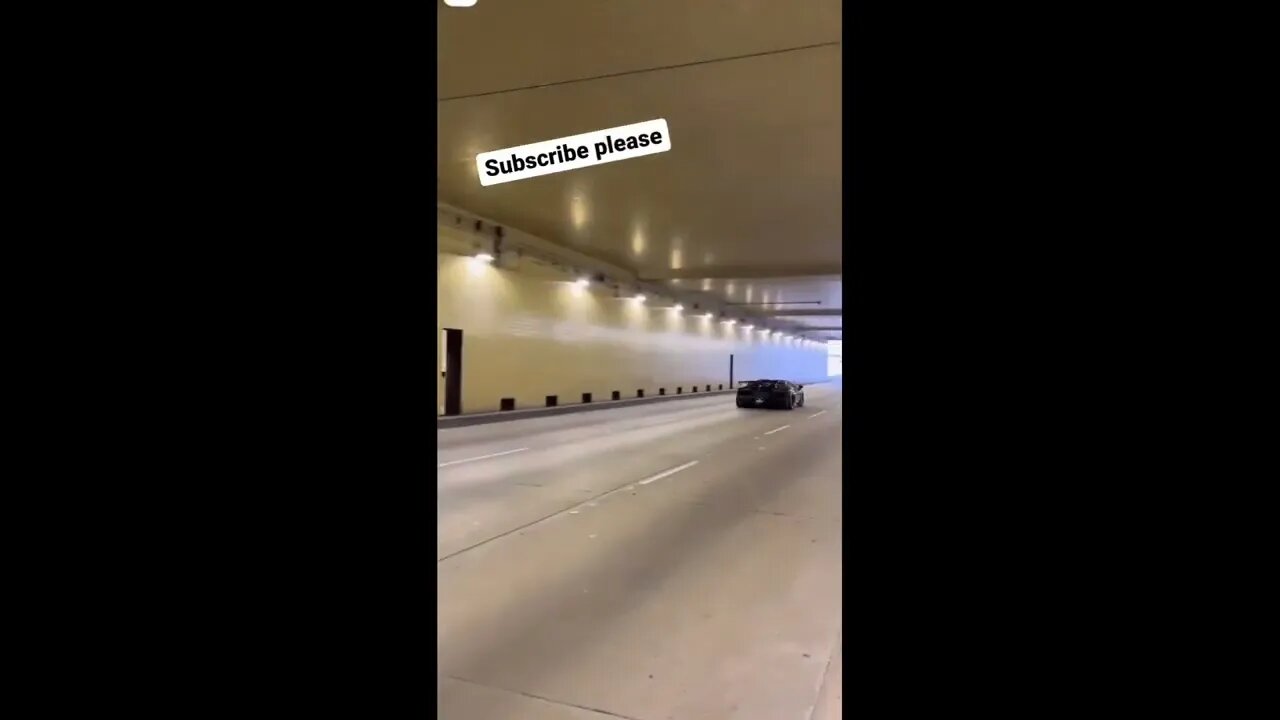 Lamborghini tunnel sound 🔥🔥