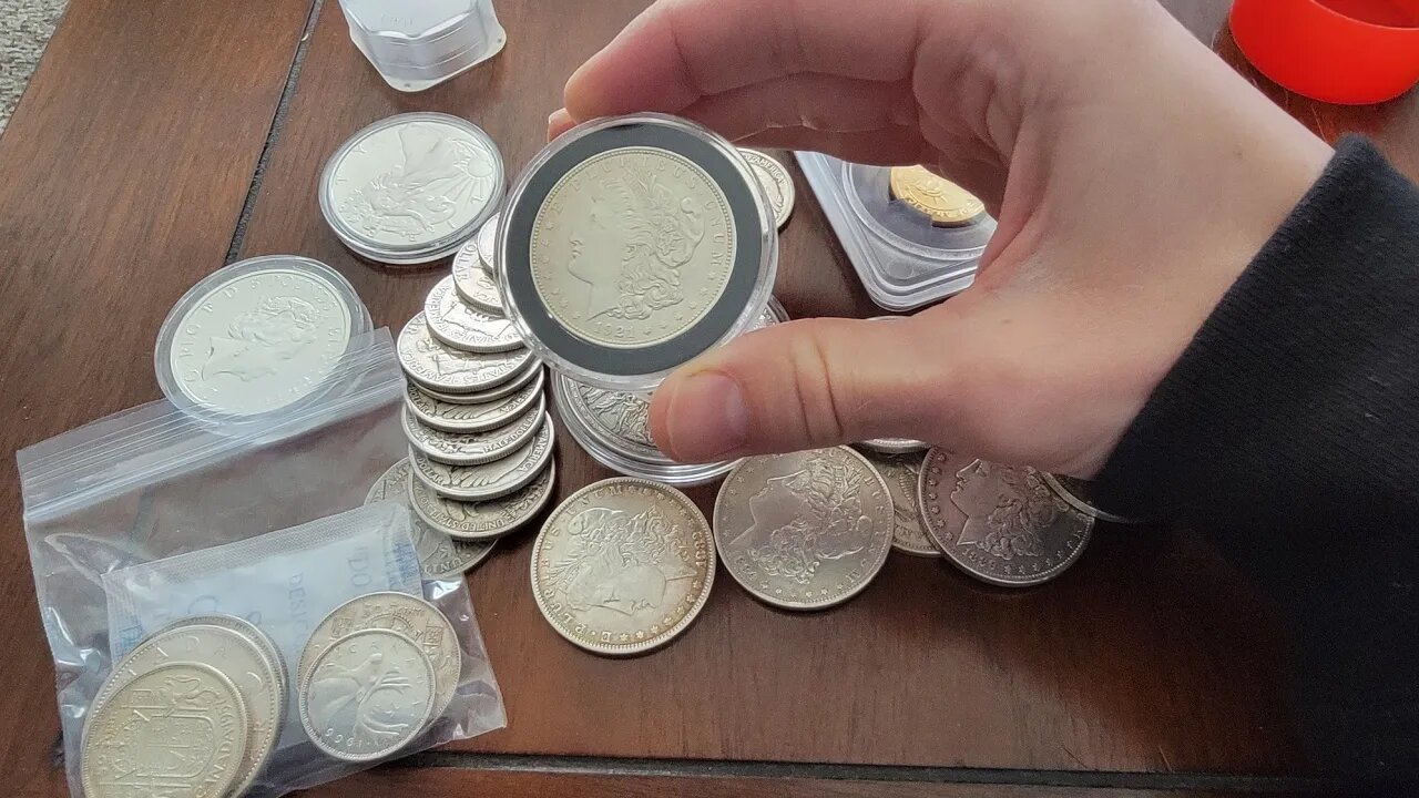 Week #5 of silver stacking, Happy new year! We got some gold.