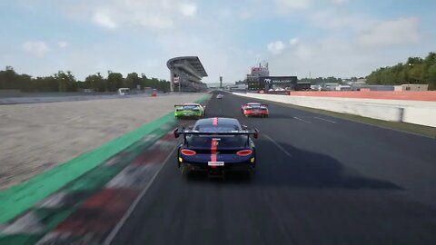 Three wide, Bentley x Ferrari's