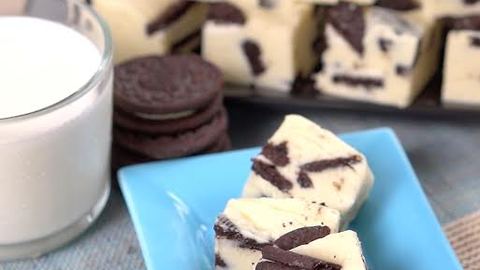 Cream Cheese Oreo Fudge