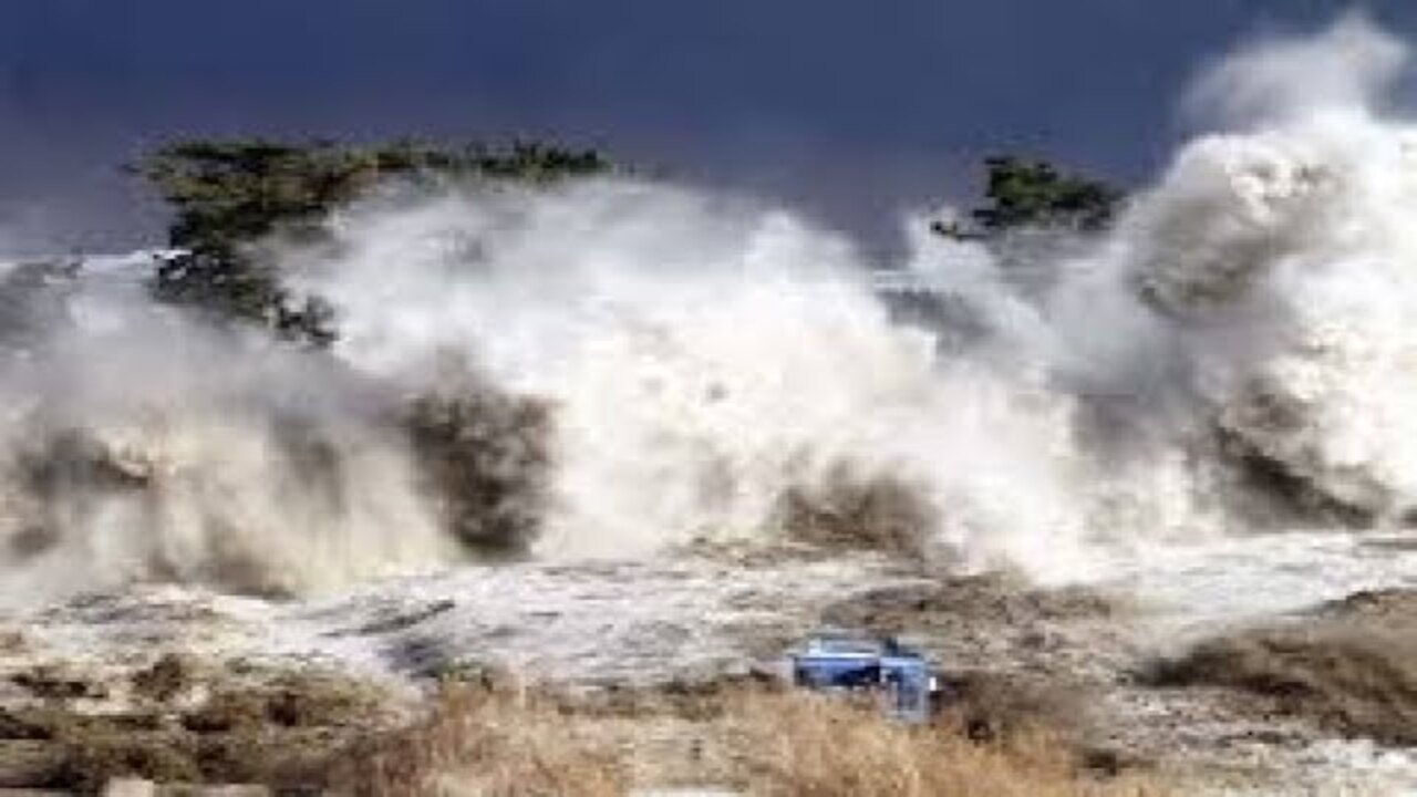 japan tsunami 2011 Raw footage as it happened #tsunami #japan #earthquake #subscribe