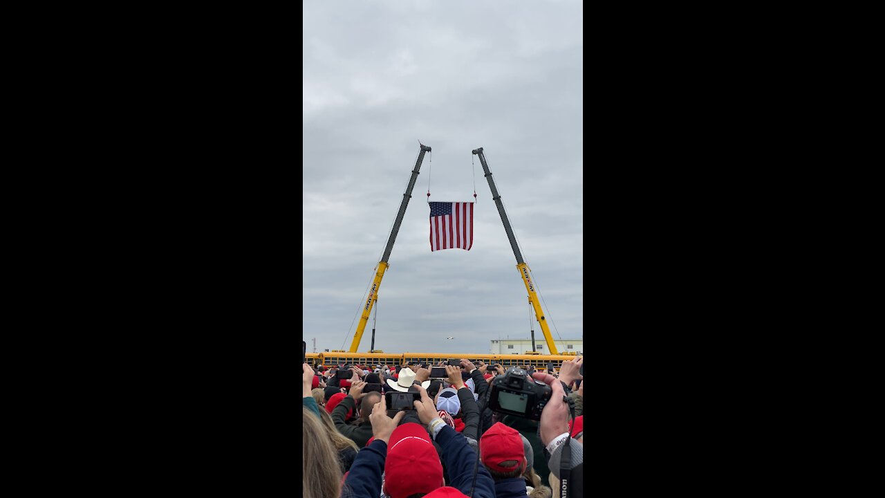 Air Force 1 landing in PA with President Trump