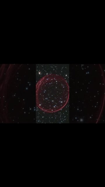 Som ET - 35 - Universe - Hubble spots a celestial bauble