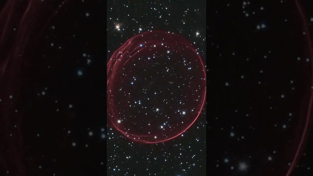Som ET - 35 - Universe - Hubble spots a celestial bauble