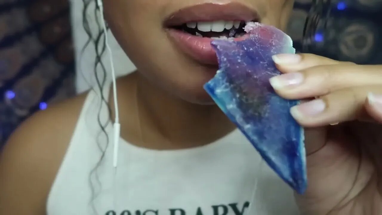 chewing candy asmr