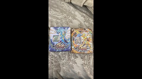 Opening up two 5ds tins!