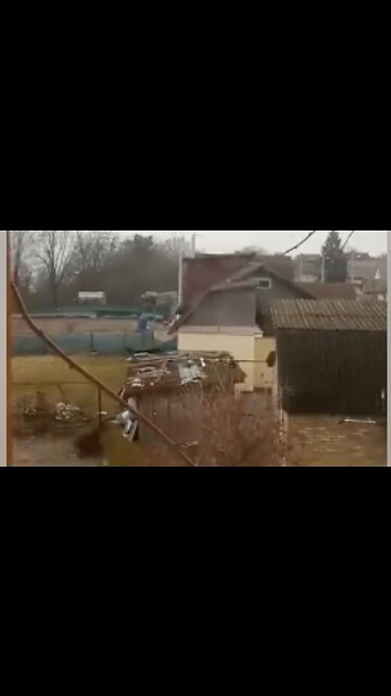 Children Scream as Residential Building Bombed in Ukraine