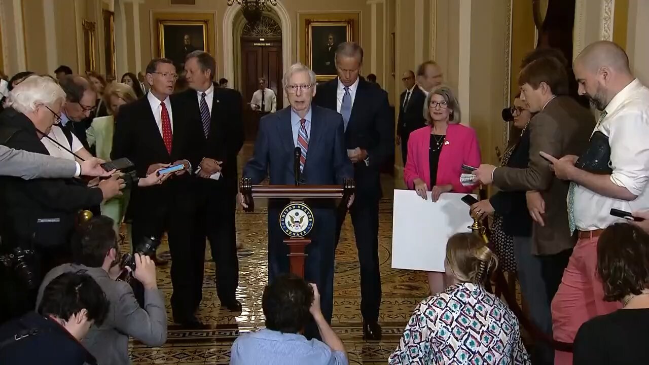 Mitch McConnell suddenly stopped speaking and appeared unwell at a GOP press conference.