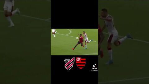 A mídia dizendo que foi uma vergonha este pênalti #flamengo