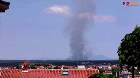 Požar u okolici Marčane, na terenu je oko 25 vatrogasaca i sedam vozila