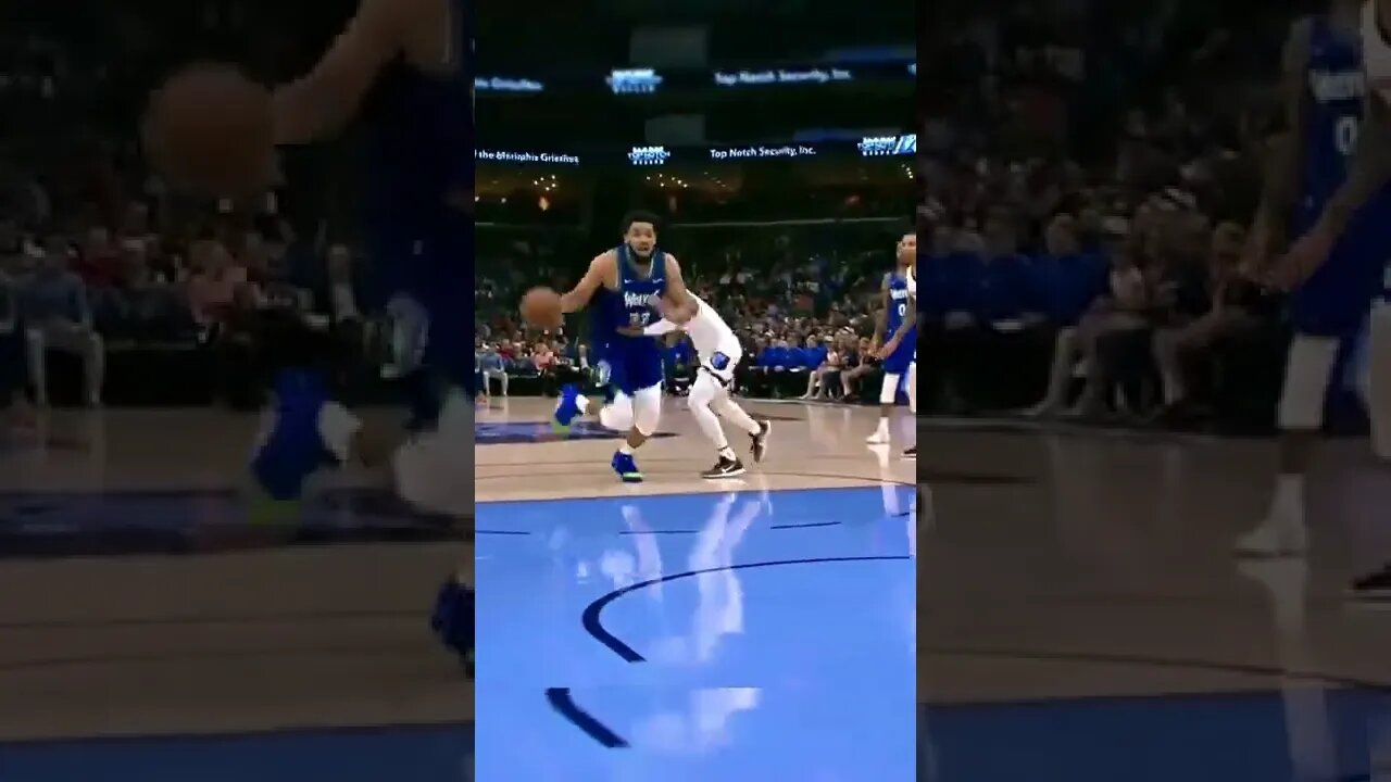 D'Angelo Russell at the back