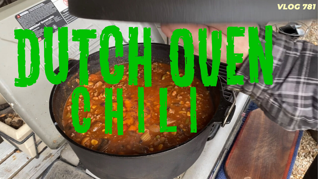 MAKING CHILI IN MY DUTCH OVEN #castironwednesday #castironcooking