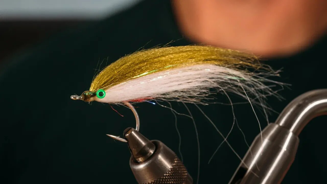 EJ's Spring Break Minnow Fly Tying Video - 239Flies